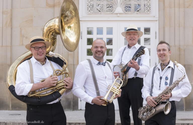 Plutos Dixie Delight